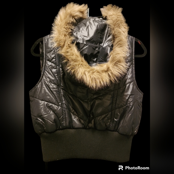 Puffer Vest - Picture 3 of 3